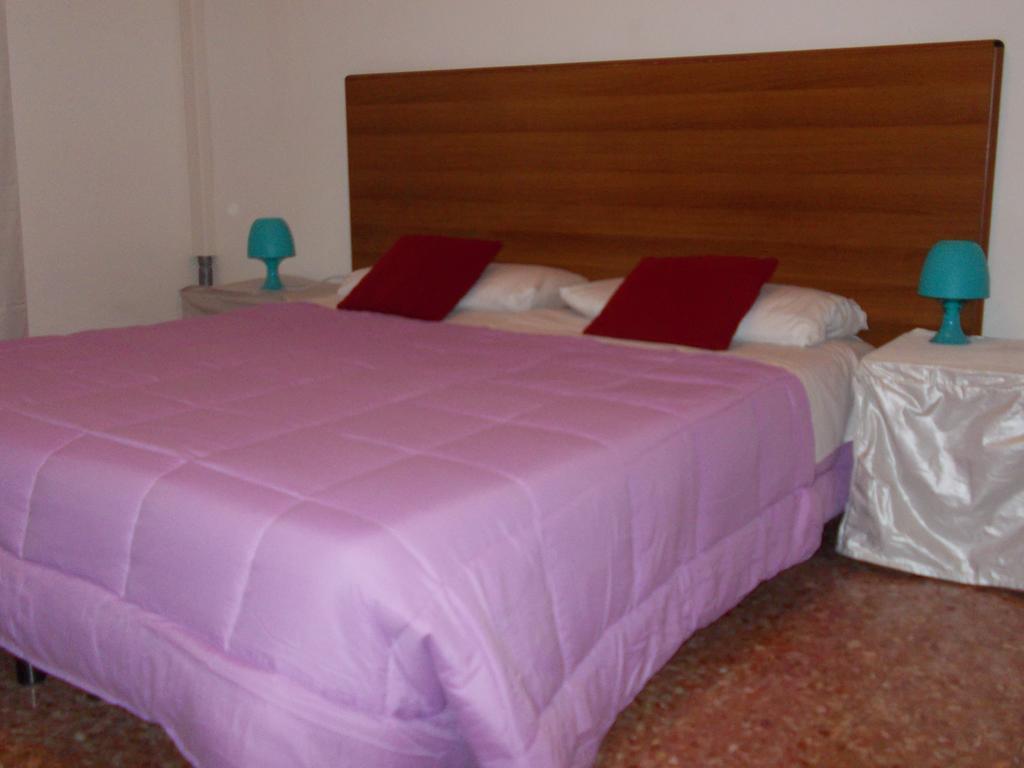 تريفيزو Travellers Lodge Bed & Rooms الغرفة الصورة